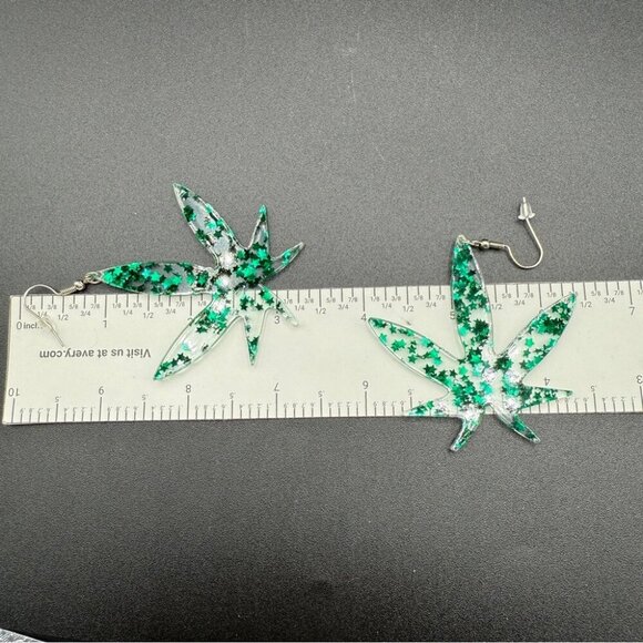 Green Star Leaf Dangle Earrings - Picture 2 of 6